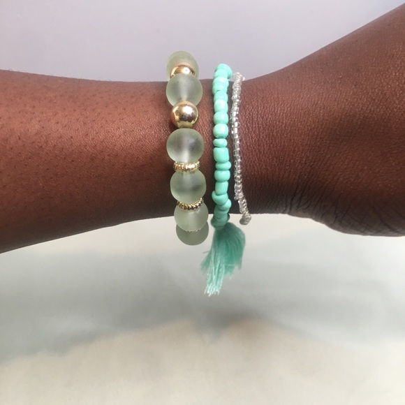 🆕💦Aqua 3 Beaded Bracelet Set💦 - Picture 2 of 5